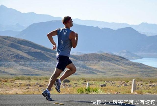 血脂|52岁王先生半年甘油三酯从5.1降到1.7，医生：或因坚持做了3件事