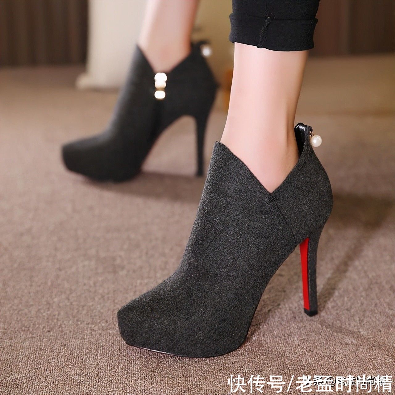 35岁左右的小粗腿女人，过年就穿这样的短靴，显瘦显高