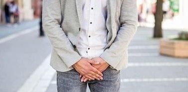 前列腺增生|男性有前列腺炎，有3个表现，多喝“1水”，有助于炎症悄悄逃走