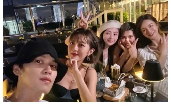 《心動(dòng)4》橙子開(kāi)始反擊?曬和女嘉賓合照,卻找不到小孔的身影