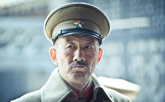 袁世凯|他是民国无情丈夫,为了3000万两白银,眼看妻女被扔进阴沟