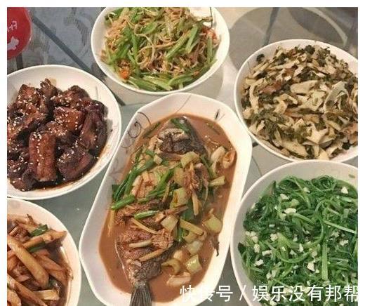 酸菜|堂弟一家来做客,老婆特意做一桌菜招待,饭后弟媳妇还说我家小气