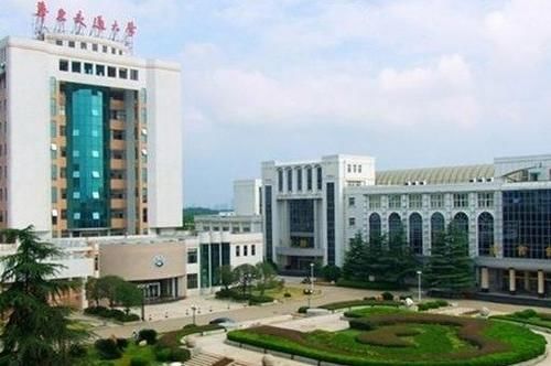 江西省内知名高校，东华理工大学和华东交通大学