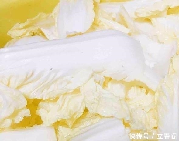 煮牛肉时，直接下锅煮是不对的，牢记两个诀窍，牛肉又软又烂