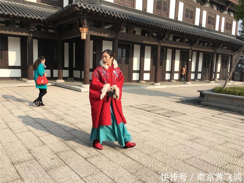 建筑风格|这是我见过最美的讲解员服饰，还有更美的吗？