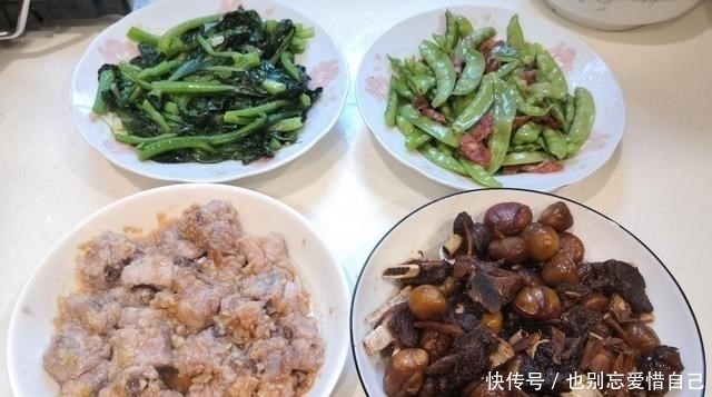 广州一家四口的午餐，4菜1汤，家常味道吃得香，晒图都夸孝顺贴心