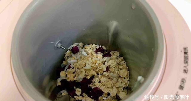 妈妈|我妈妈坚持每周喝“它”,现在她50岁了,没有大肚腩