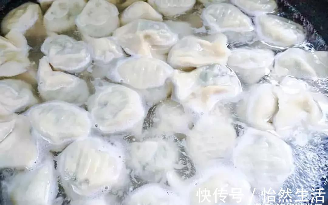饺子皮|水开才下饺子?那就大错特错了,加上这一步,保证饺子好吃皮不坏