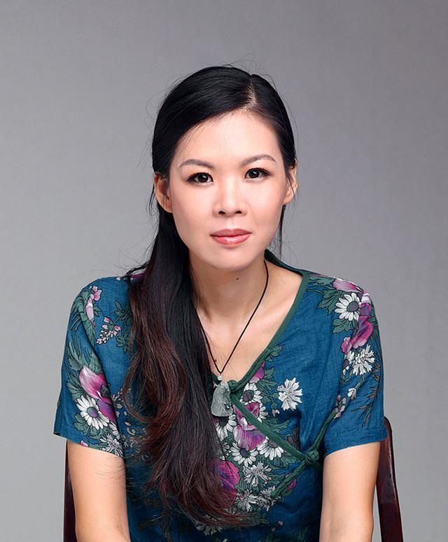 妇女|清纯女神朱乒乓书法不错,楷书大气行书洒脱,获妇女书展特等奖