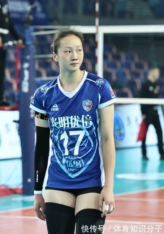 主攻|1米8女排黑马主攻突围!意外成李盈莹最佳搭档,主攻人选大变动