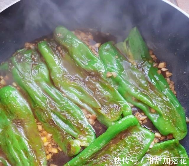 虎皮青椒鲜辣美味,太下饭了