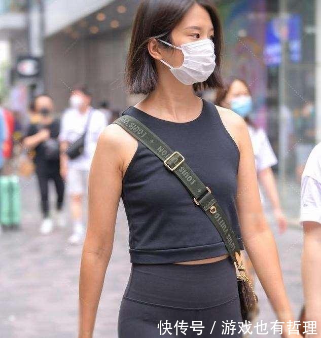 称赞|瑜伽裤穿搭温婉优雅,瞬间提高气质,成为别人称赞的小仙女