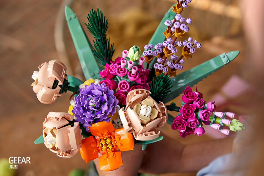 乐高首次推出植物系列，为居家摆设添上一束永不凋谢的花！