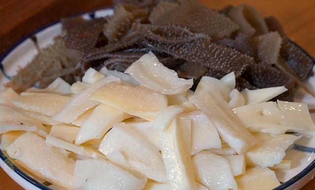 麻辣|毛血旺家庭版做法，用料简单，做法简单，麻辣鲜香，开胃又下饭