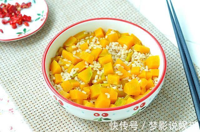 南瓜丁|秋天减肥,别再吃黄瓜啦!此菜是“减肥王”,清爽解暑,比肉还香