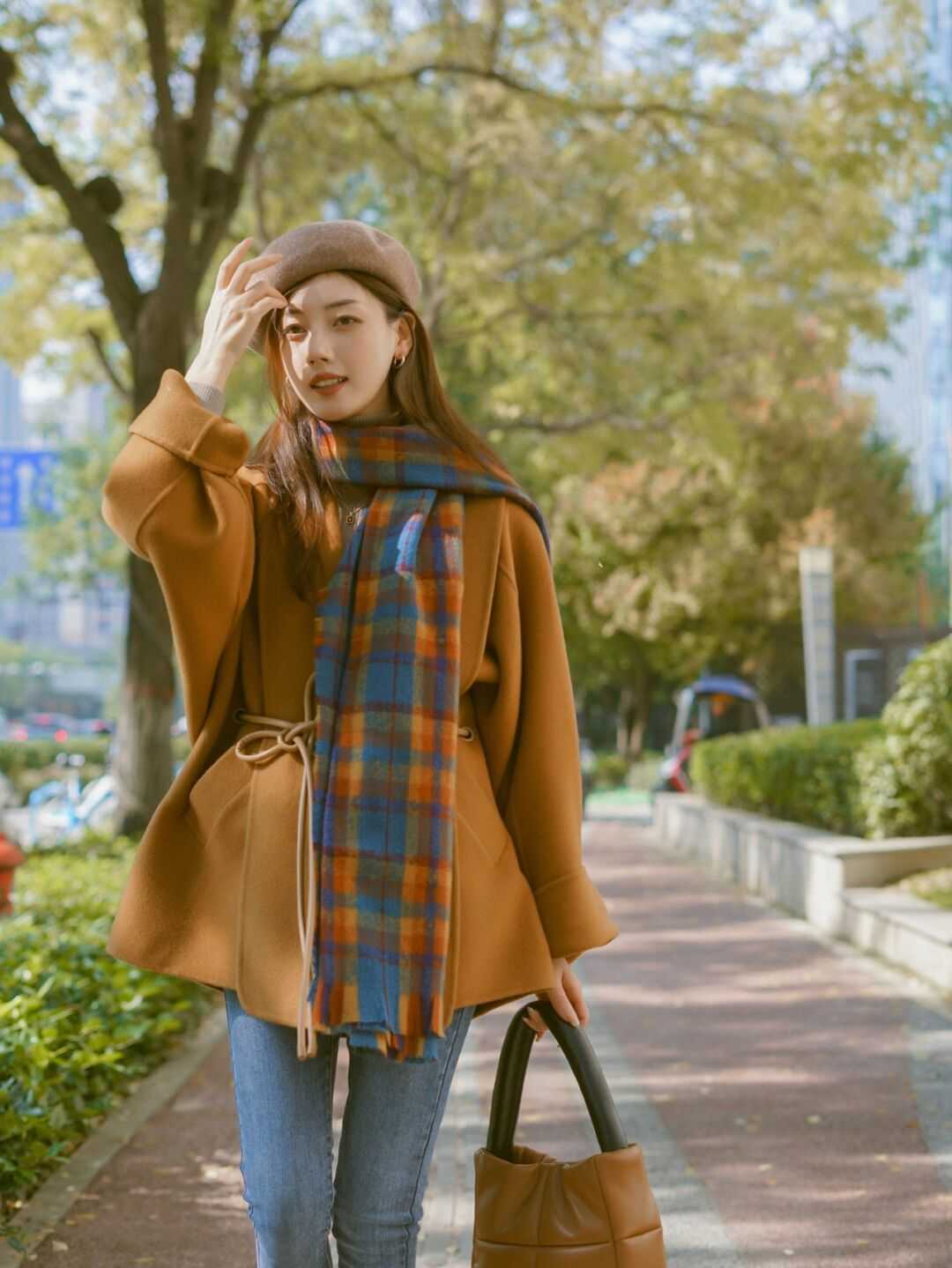 博主|大衣穿不出女人味不要怕,入手这款收腰款大衣,上身秒有小蛮腰