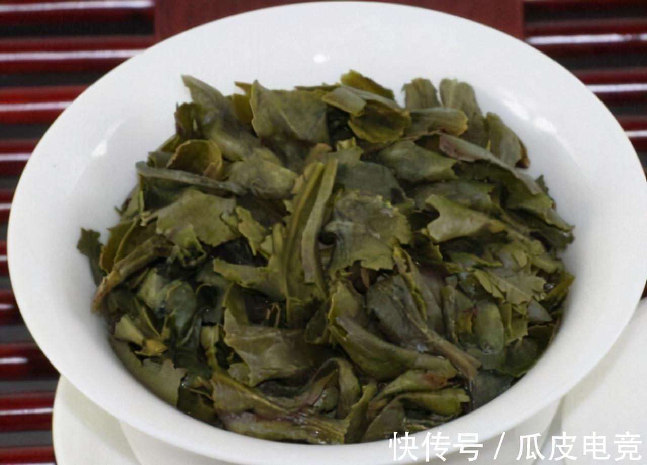 茶叶|大爷把3种垃圾丢盆里,虎皮兰却越窜越高,花友说这真是高手