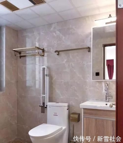 新房|花了四个月，新房硬装才结束，一进门鞋柜特实用，电视墙漂亮极了