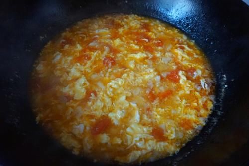 懒人番茄疙瘩汤，做法简单，味道酸爽，孩子都说太好喝了