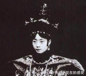 和溥仪|皇后到阶下囚,9张高清大图,看末代皇后婉容,高贵雍容风情万种