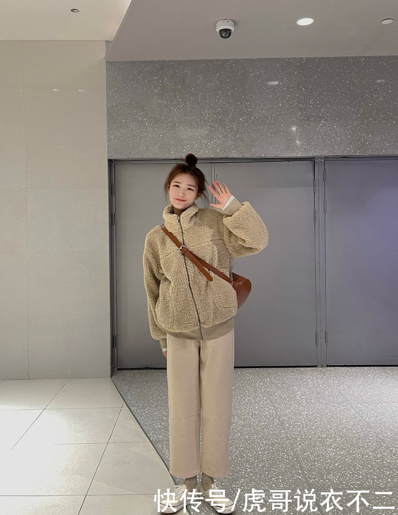 小个子女生冬季怎么搭才不普通？韩系风了解一下，清新减龄又甜美