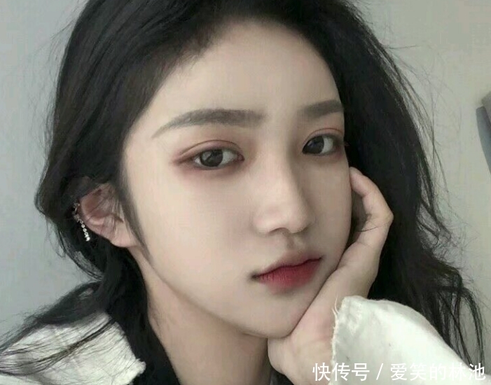 女儿|六十八岁女人哭诉：退休金六千却看不起病，从此决心要对自己好