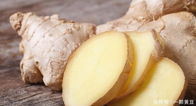 早晨空腹吃一片生姜，一段時(shí)間后，4個(gè)變化可能悄悄靠近你！