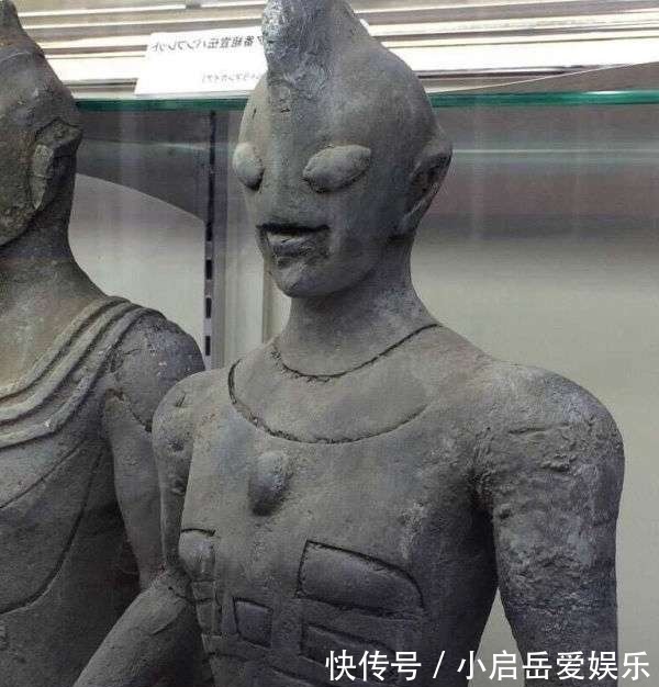 奥特曼|和迪迦石像一起出现的另外两个奥特曼石像你都知道是谁吗?
