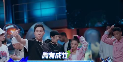 b《这就是街舞4》开播,赛制遭网友吐槽,导演回应:接受大家批评