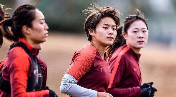 水庆霞|中国女足7个进球个个与王霜有关,水庆霞无奈妥协,王霜终成核心