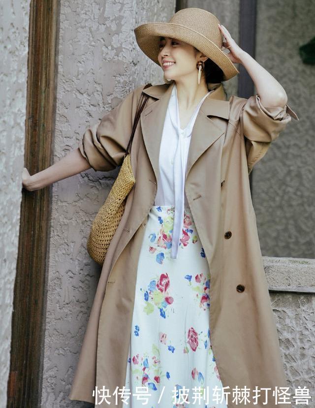 夏季穿白衬衫太out不,看三木博主穿白衬衫特时髦,美出新高度