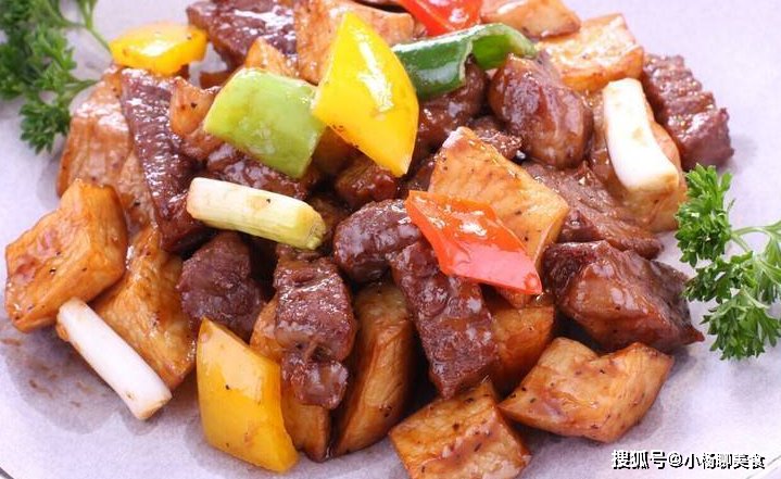 土豆遇到它,才是绝配,几分钟吃一盘,补血抗衰老,全家人都爱吃