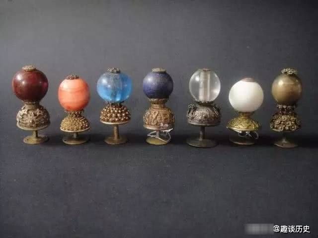 清代|清代官员帽子那颗“珠子”,到底有多值钱说出来你别不信