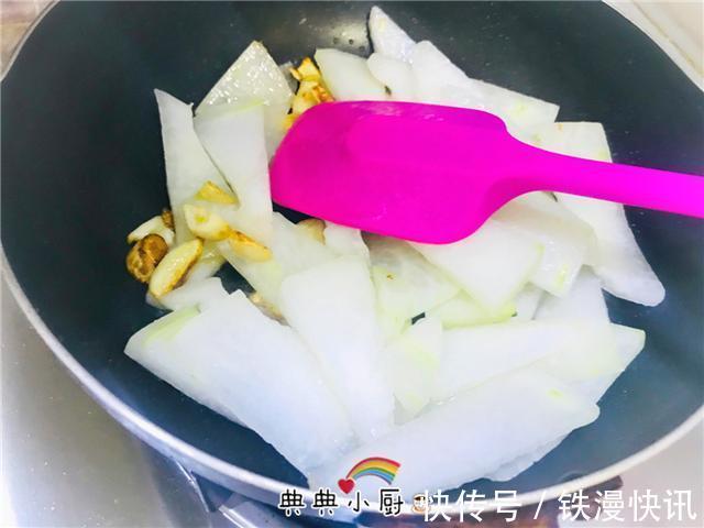 冬瓜如此烧，孩子天天点名要吃，几分钟搞定，营养又好吃