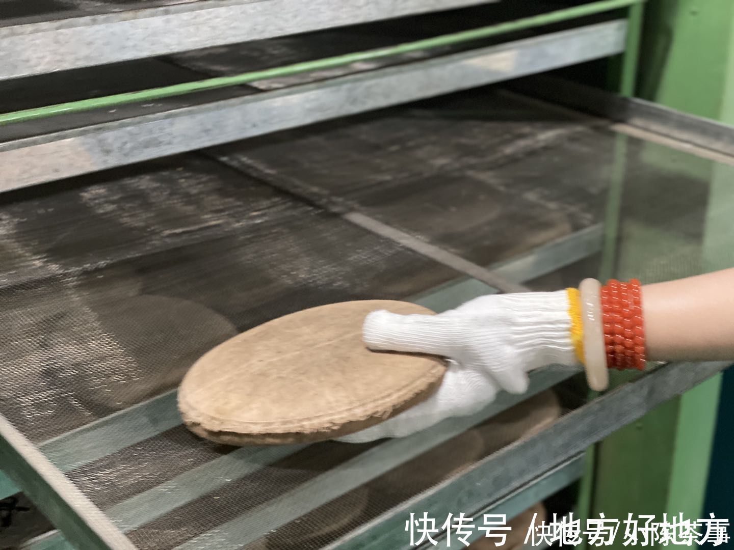 茶友|为什么白茶饼没有花香，老茶客提醒，牢记这3个细节，不会被忽悠