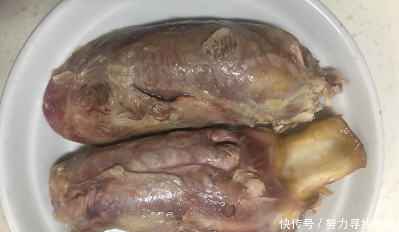 五香卤牛肉怎么做?比例和配方告诉你,牛肉红润油亮,酥烂鲜香!