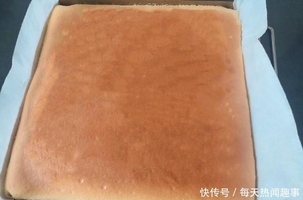 做蛋糕就要用烤箱教你一款无油小蛋糕,保证好吃到不想停