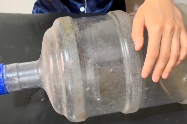 旧饮用水桶别当废品卖掉,放家里特别“值钱”,快回家找出来吧!