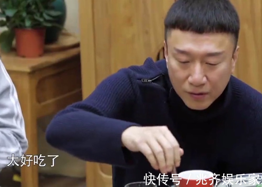 為何秦海璐受大家歡迎當她戳穿蔣勤勤安利的美食時,我有了答案