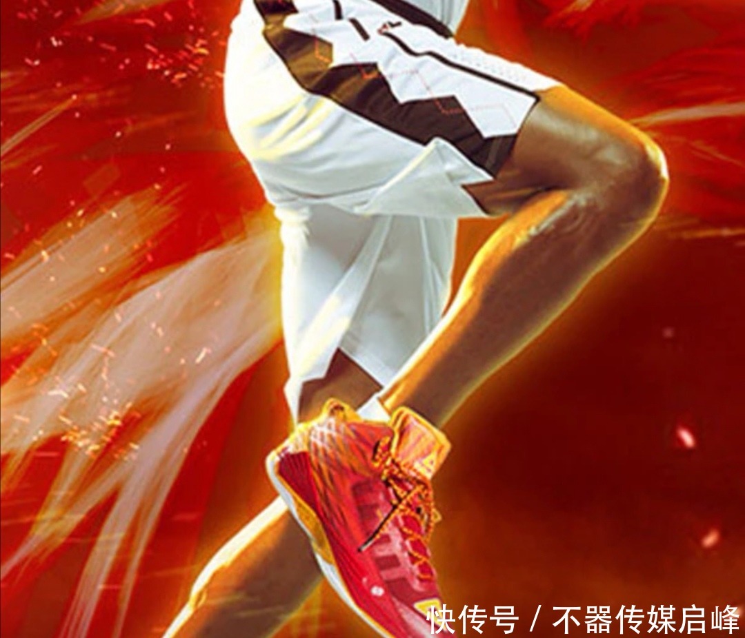 你敢相信!球星签名鞋第一代就有大底碳板!