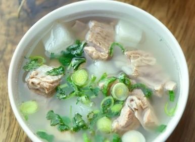 炖羊肉，“最忌”这几种调料！学会小妙招，羊肉软烂鲜美，无腥味