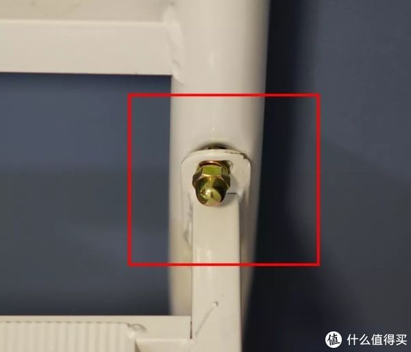 不锈钢|装修日记 篇三十二：没甲醛也没味的铁艺床，为啥塌了？支撑/床板/高度/材质/喷漆/颜色/安装，7个选购要点大盘点！