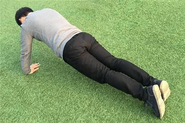 身体素质|男人做多少俯卧撑才算合格若你达不到这个数,最好反思一下自己