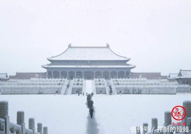 老照片|彩色老照片70年前故宫雪后美景 浓浓的古典味道