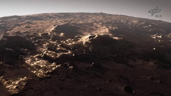 ESA发布NASA“毅力号”火星着陆点航拍视角视频