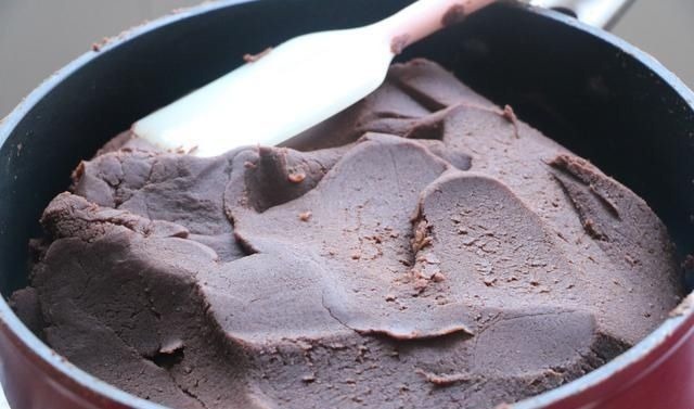 外面一个要8块钱,自己在家做好吃无添加,咬一口酥得掉渣,太香