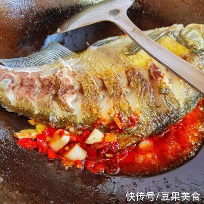 五步做成色香味俱全的红烧鱼你这么做，不怕你不上瘾