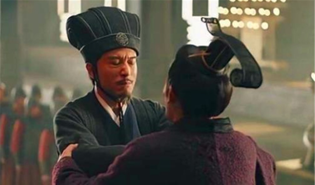 刘备|刘备临终之前,为何将兵权交给李严,却不是诸葛亮?