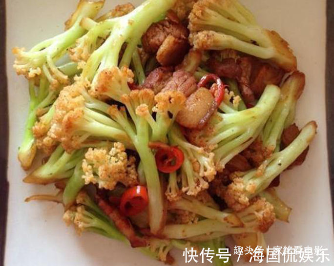 美食推荐蚝油鸡翅、五花肉炒花菜、香菇豆豉酱炒肉、玉米烧排骨