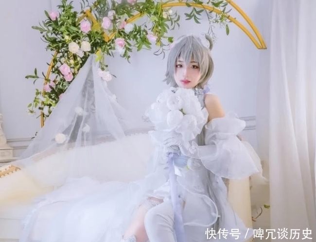 场刊|COS:天依的场刊花嫁美翻了,你能给打几分?